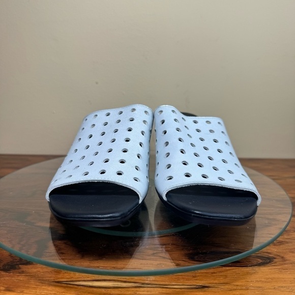 Munro Jules Perforated Heeled Mules White Silver Wash Nubuck - Picture 7 of 16